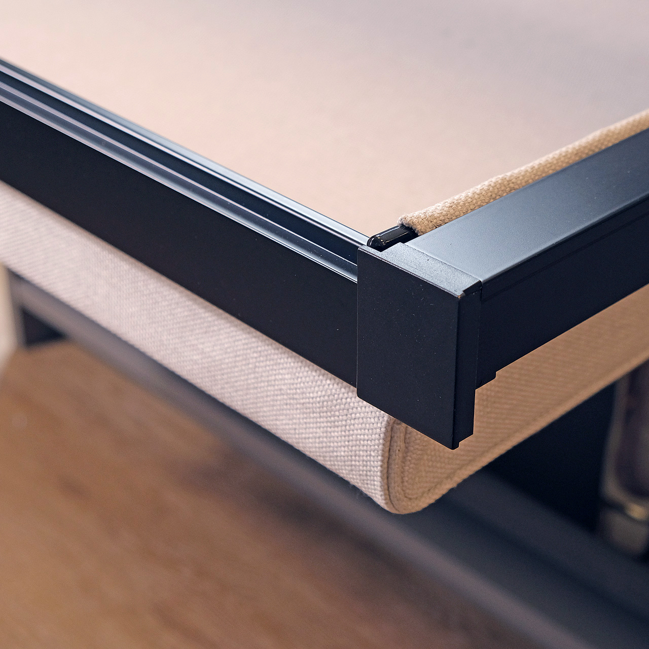 Curate_Corner-detail_BLK_2