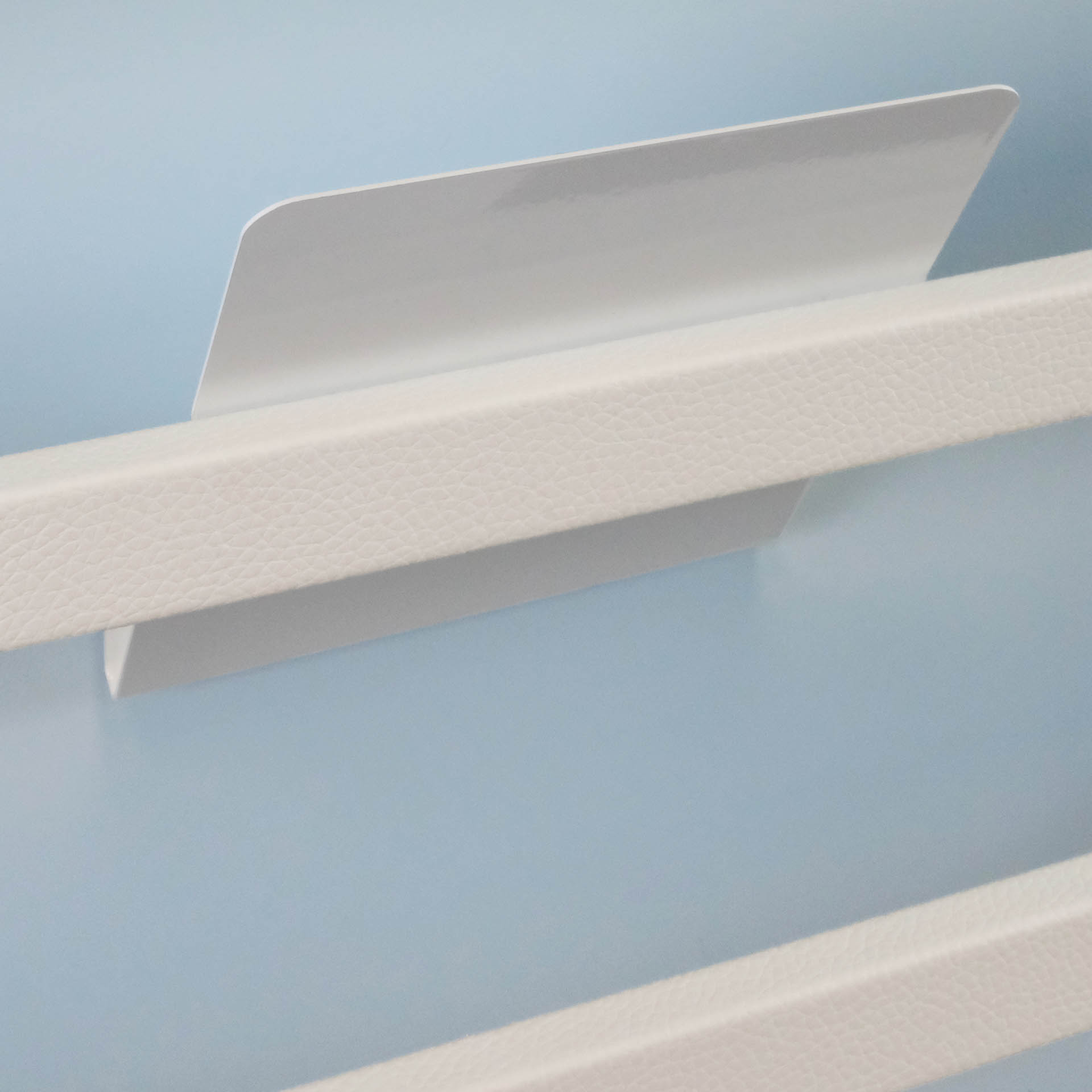 Symphony_paper_0004_TAGHardware_SymphonyOffice_47x19_WIN-SG_PaperHolder1.jpg