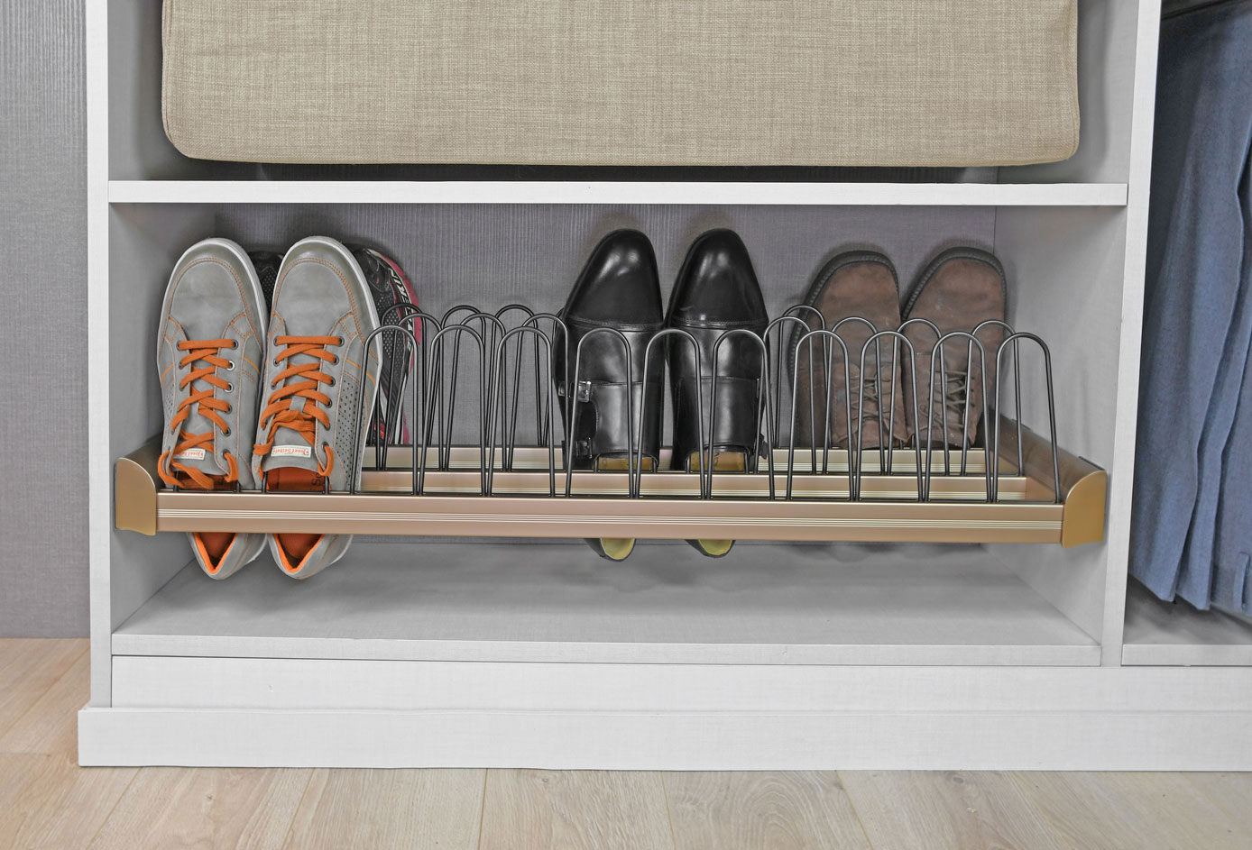 TAGHardware_ENGAGE_MG_36Inch_ShoeOrganizer_Application1